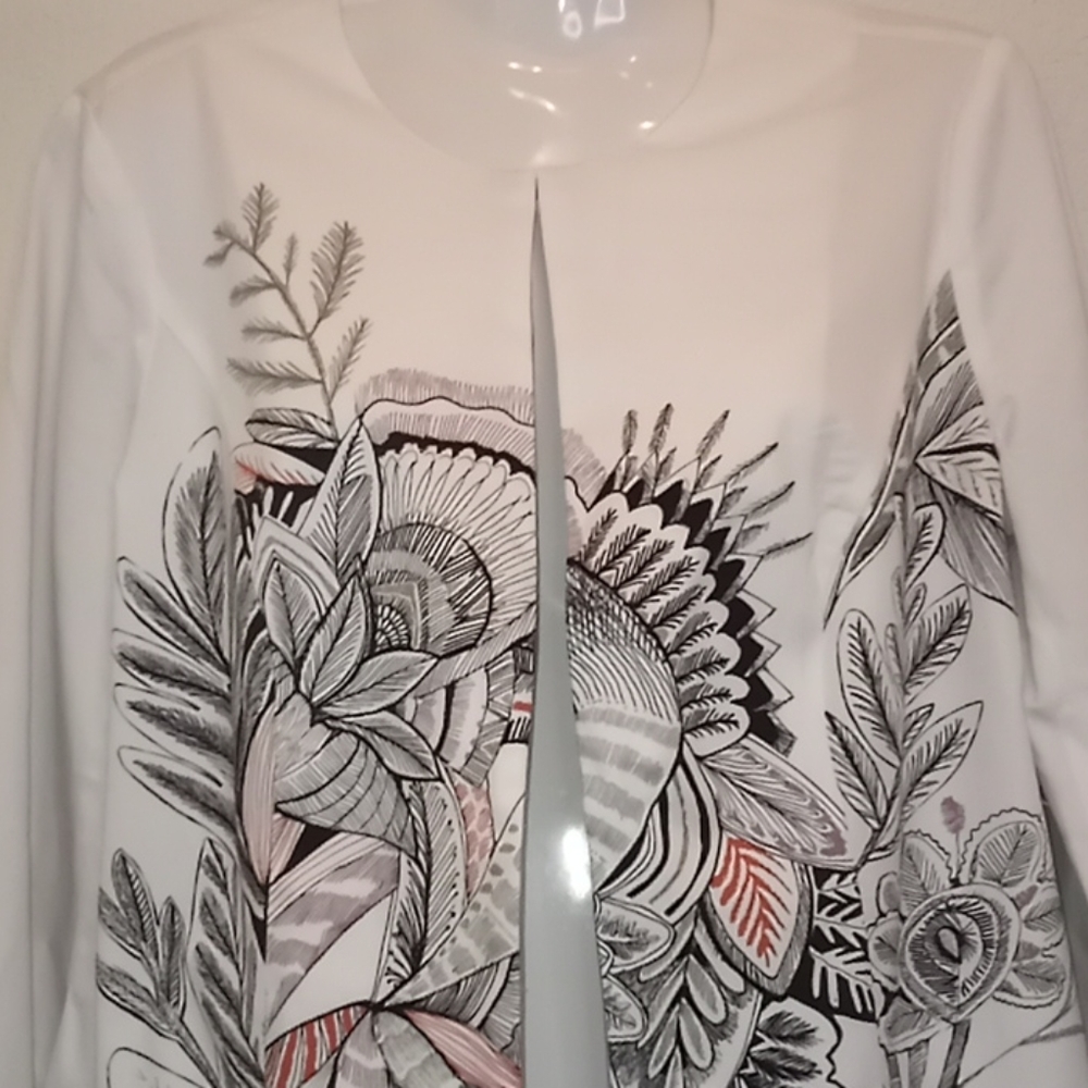 Chico's Short Floral Print Jacket - Picture 5 of 14
